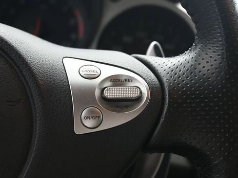 Used 2016 Nissan 370Z Coupe RWD image 18