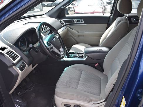 Used 2012 Ford Explorer XLT image 10