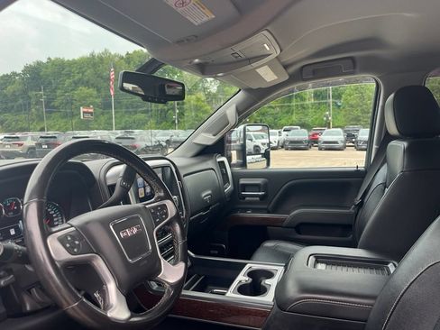 Used 2018 GMC Sierra 2500 SLT w/ Duramax Plus Package AWD/4WD image 20