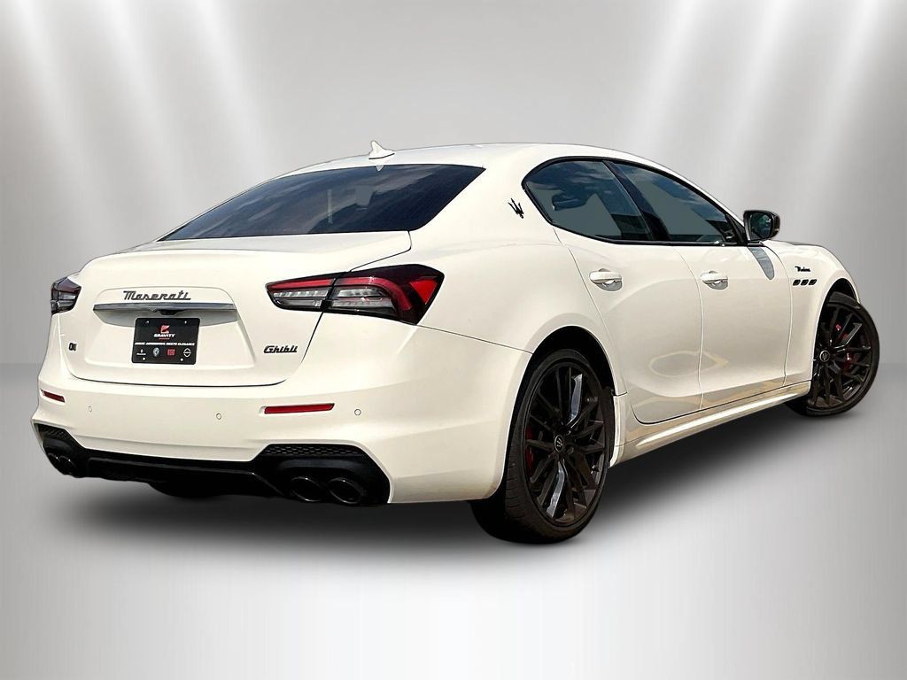 Used 2023 Maserati Ghibli Modena Q4 AWD/4WD image 6