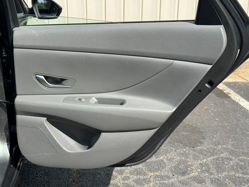 Used 2024 Hyundai Elantra Blue FWD image 41
