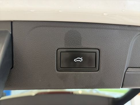 Used 2023 Volkswagen Atlas SE w/ Panoramic Sunroof Package AWD/4WD image 29