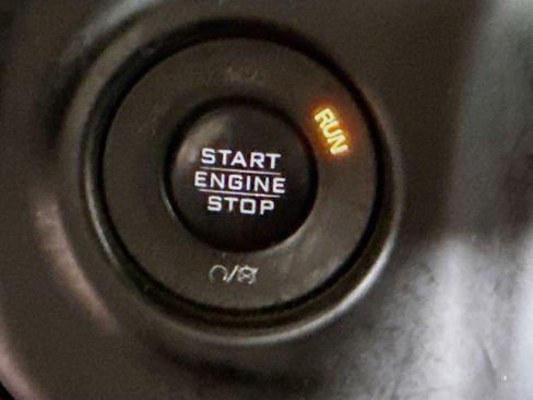 Used 2018 Jeep Wrangler Unlimited Sport S image 21