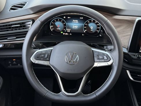 New 2026 Volkswagen Atlas SE image 12