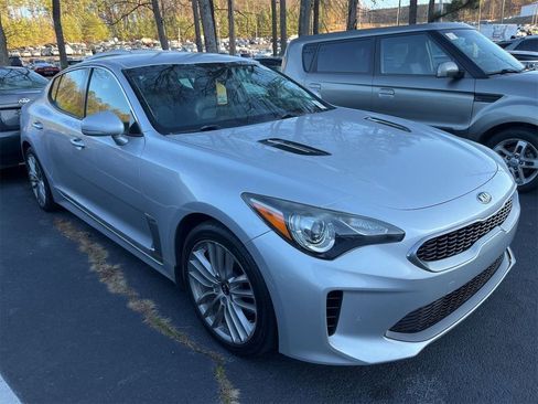 Used 2018 Kia Stinger image 1