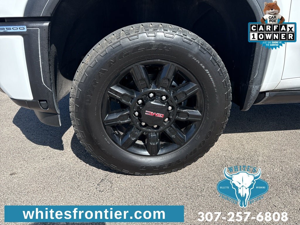 Used 2025 GMC Sierra 3500 AT4 w/ AT4 Premium Plus Package AWD/4WD image 9