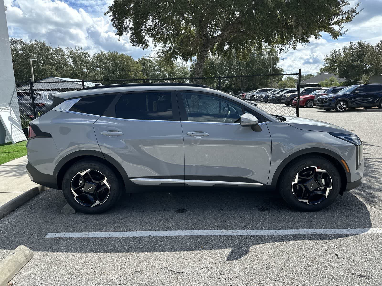 Used 2026 Kia Sportage EX w/ EX Panorama Roof Package FWD image 10