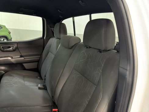 Used 2017 Toyota Tacoma TRD Sport w/ Tow Package (A/T) AWD/4WD image 20