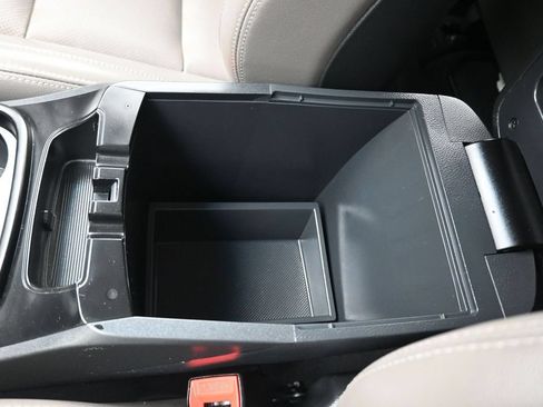 Used 2018 Hyundai Santa Fe AWD w/ SE Ultimate Tech Package 03 image 32