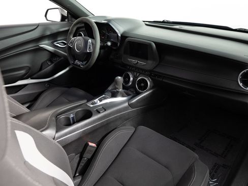 Used 2019 Chevrolet Camaro LT w/ 1LE Track Performance Package RWD image 18