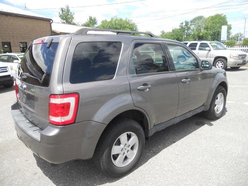 Used 2011 Ford Escape XLT w/ 202A Rapid Spec Order Code FWD image 7