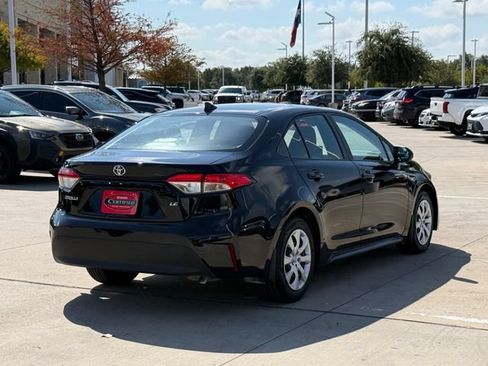 Used 2024 Toyota Corolla LE FWD image 6