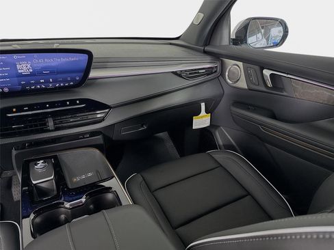 New 2026 Buick Enclave Avenir FWD image 26