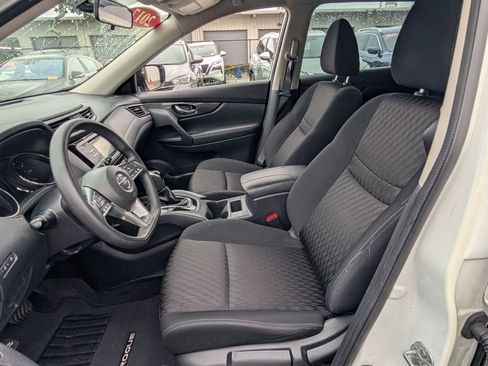 Used 2017 Nissan Rogue S image 10