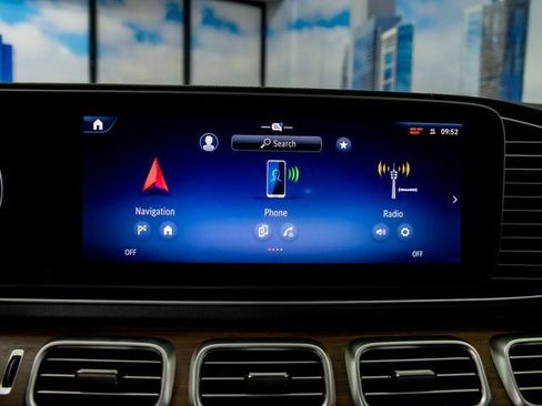 Certified 2026 Mercedes-Benz GLS 450 4MATIC image 19