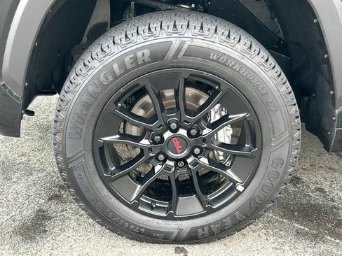 Certified 2025 Toyota Tundra SR5 AWD/4WD image 10