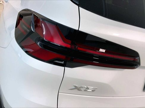 Used 2026 BMW X5 xDrive40i w/ Executive Package AWD/4WD image 14