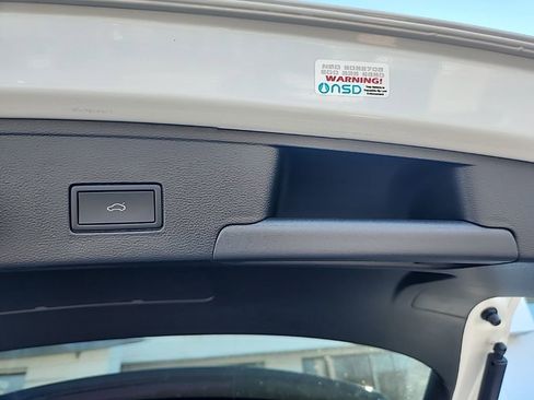 Used 2024 Volkswagen Atlas Cross Sport SEL image 8