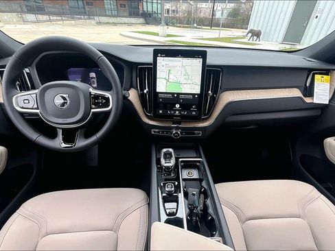 New 2026 Volvo XC60 B5 Core image 9