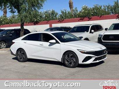 Used 2024 Hyundai Elantra SEL w/ Convenience Package