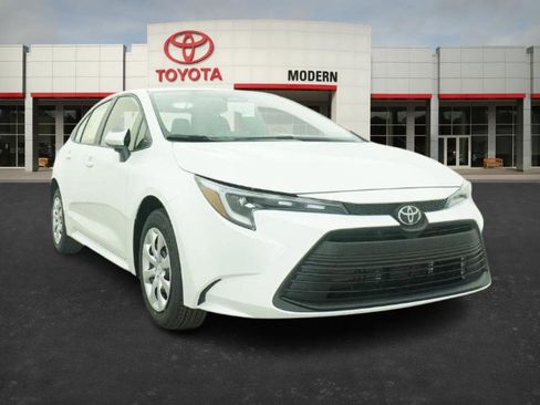 New 2026 Toyota Corolla LE image 32