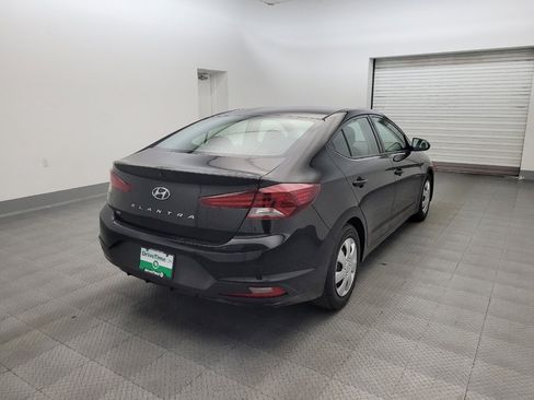 Used 2019 Hyundai Elantra SE w/ Cargo Package FWD image 9