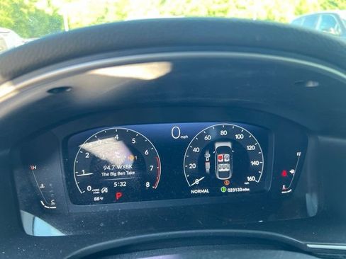 Used 2024 Honda Civic Sport Touring image 6