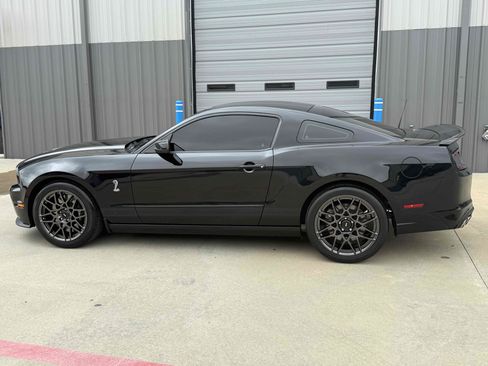 Used 2014 Ford Mustang Shelby GT500 w/ Equipment Group 821A RWD image 24