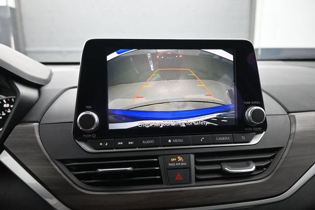 Used 2025 Nissan Altima 2.5 SV FWD image 17