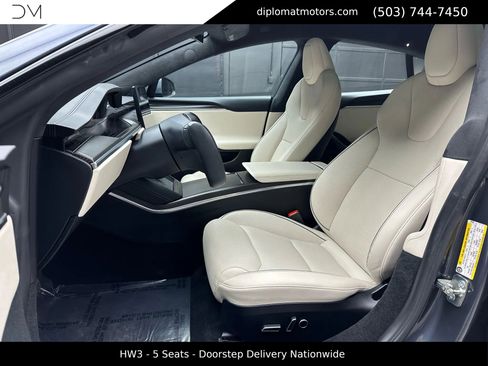 Used 2023 Tesla Model S Plaid image 17