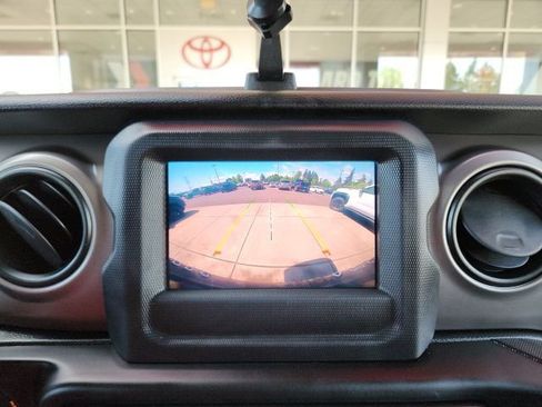 Used 2020 Jeep Wrangler Unlimited Sport AWD/4WD image 28