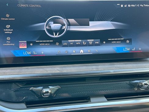 New 2026 BMW X5 sDrive40i w/ Premium Package RWD image 12