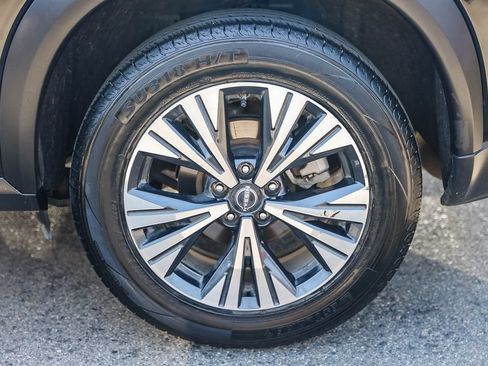 Used 2023 Nissan Rogue SV FWD image 8