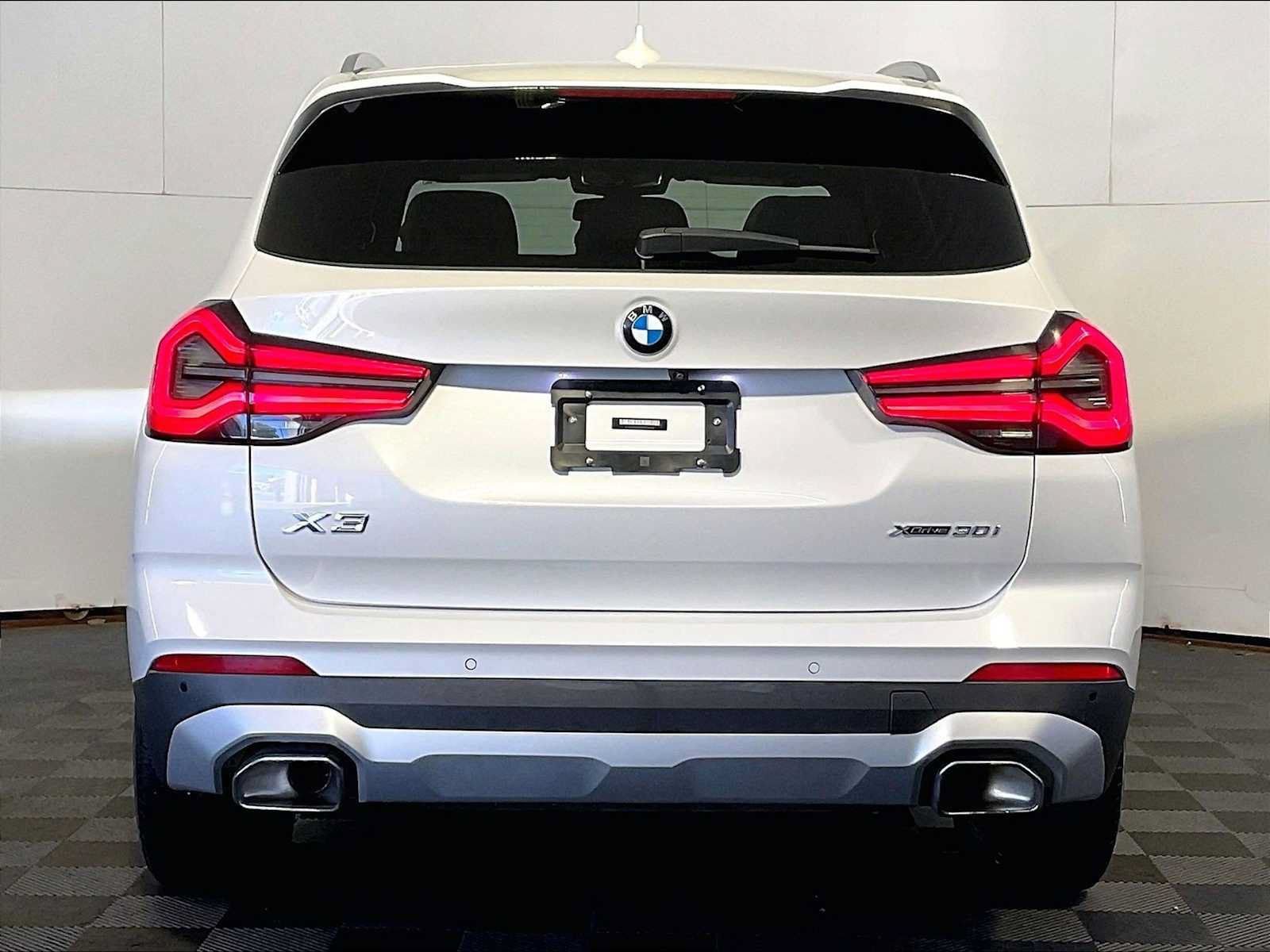 Used 2023 BMW X3 xDrive30i w/ Premium Package AWD/4WD image 6