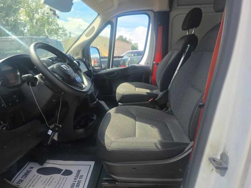 Used 2023 RAM ProMaster 3500 w/ Driver Convenience Group FWD image 3