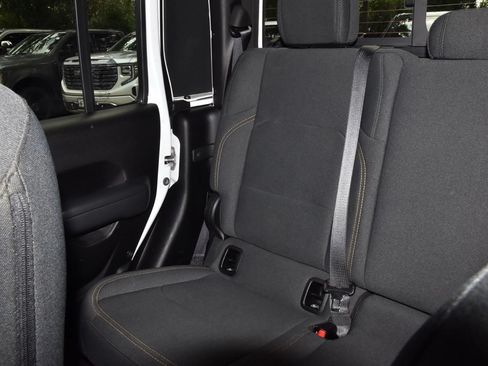 Used 2024 Jeep Gladiator Sport AWD/4WD image 20