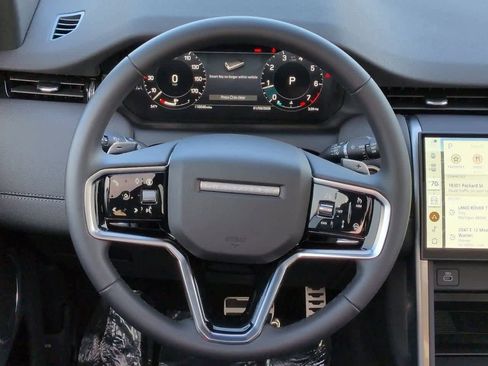 Used 2025 Land Rover Discovery Sport Dynamic SE image 24