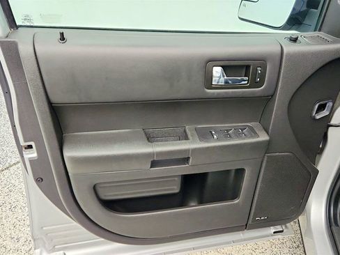 Used 2016 Ford Flex SE image 10