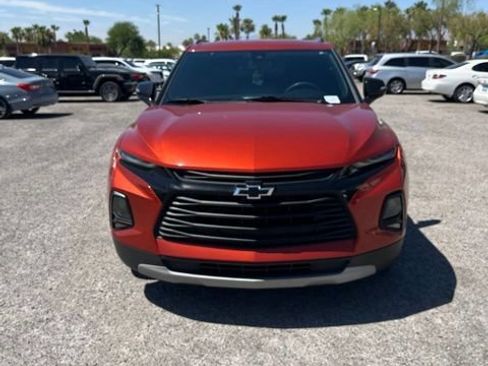 Used 2021 Chevrolet Blazer LT FWD image 2