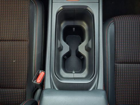 Used 2025 Nissan Kicks SR FWD image 39