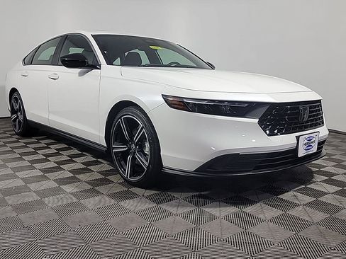 Certified 2025 Honda Accord Sport image 1