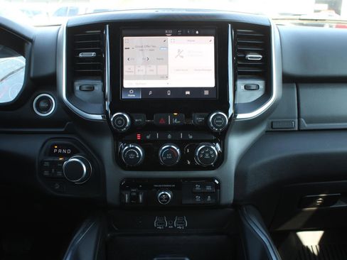 Used 2025 RAM 1500 Big Horn AWD/4WD image 12