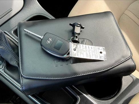 Used 2016 Hyundai Sonata SE image 14