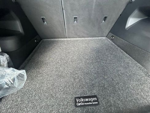 Used 2025 Volkswagen Tiguan S image 42