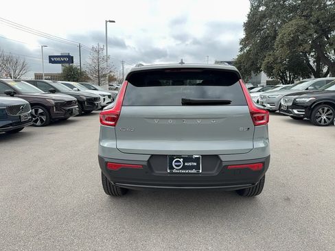 New 2026 Volvo XC40 B5 Plus w/ Protection Package Premier AWD/4WD image 4