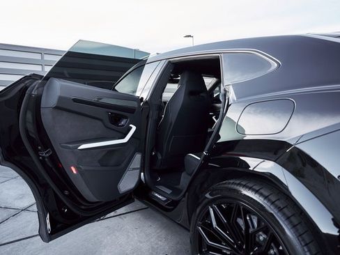 Used 2025 Lamborghini Urus SE image 28