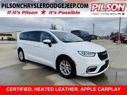Used 2023 Chrysler Pacifica Touring-L