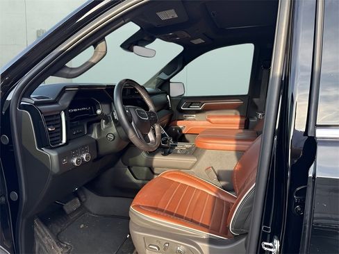 Used 2024 GMC Sierra 1500 Denali Ultimate image 10