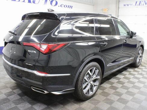 Used 2023 Acura MDX SH-AWD w/ Technology Package image 4
