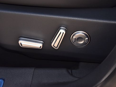 New 2026 Lincoln Nautilus Premier w/ Equipment Group 102A image 38